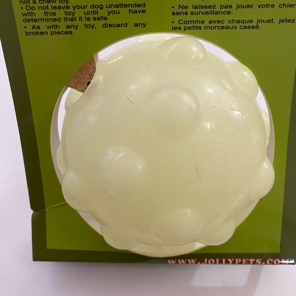 Jolly Pets Jolly Jumper Glow in Dark Floats Treat Dispenser Ball Size M NEW - Picture 4 of 7